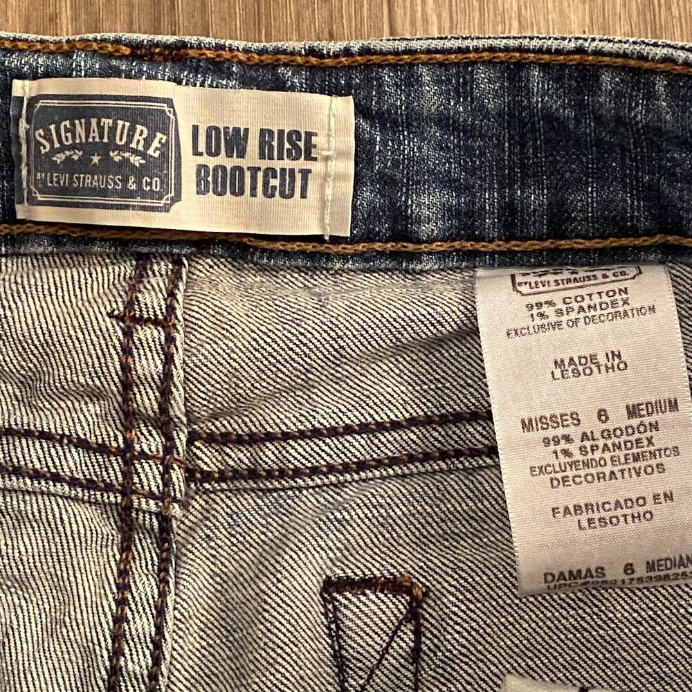 Levi Jeans Bootcut Women's Size 6 - Picture 5 of 5